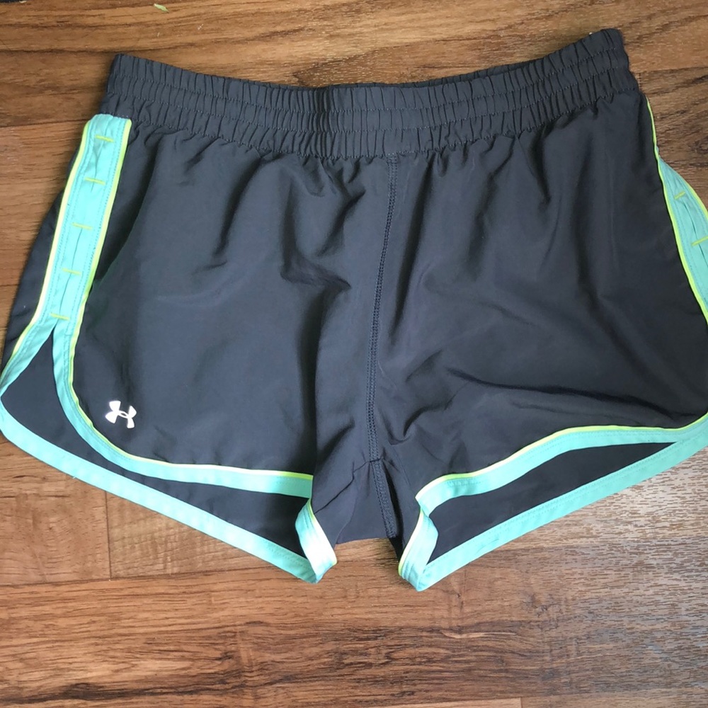 Under Armour shorts!!